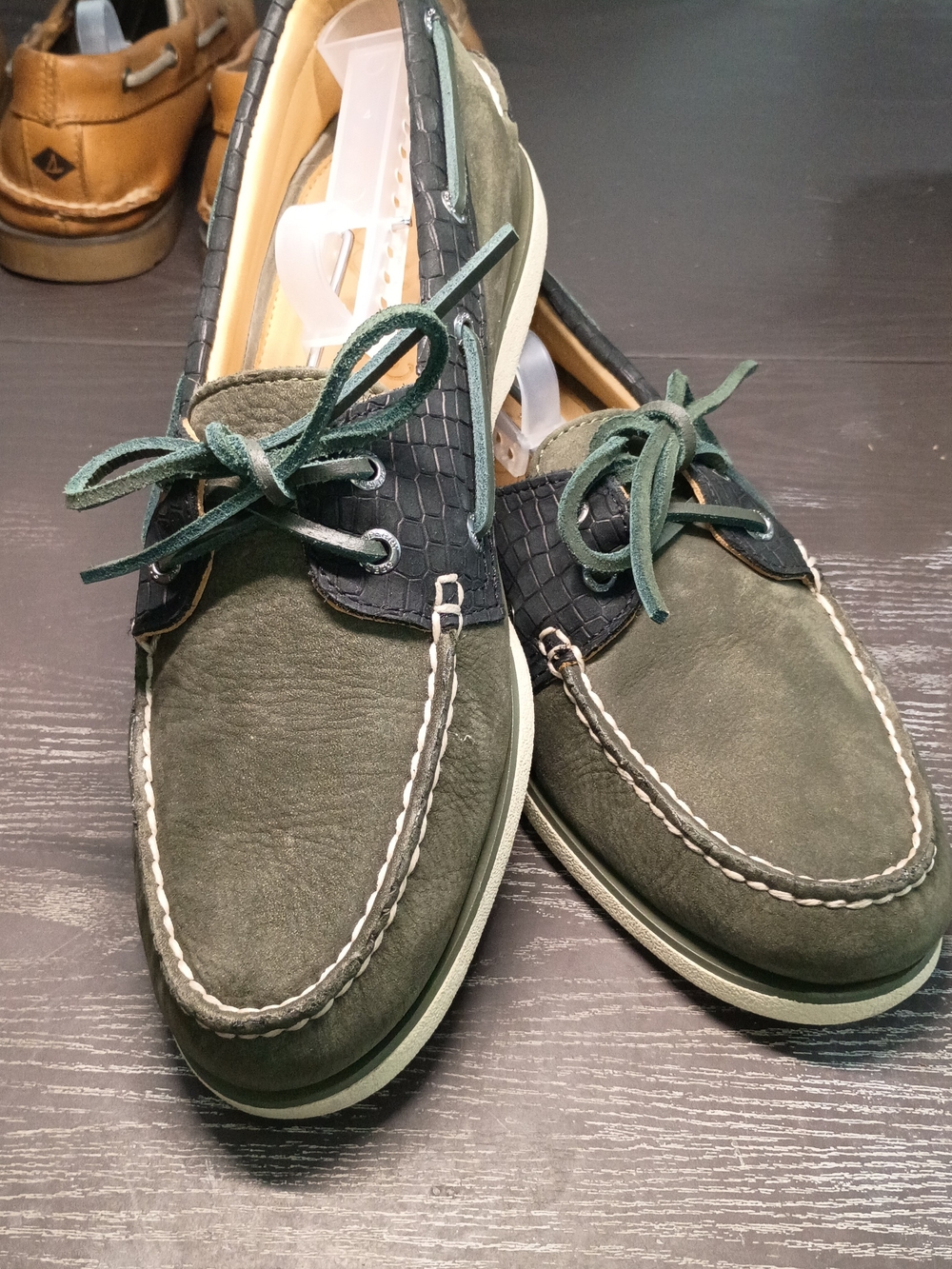 Sperry GOLD CUP Men's 9.5M Olive Green Suede Boat Shoes with Black Texture. NEW!